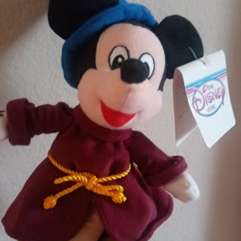 DISNEY DOLL